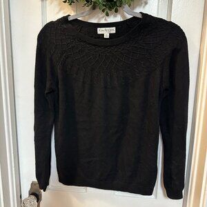 Kim Rogers-Women's Black Sweater w/Knit Design on Chest-Size Medium